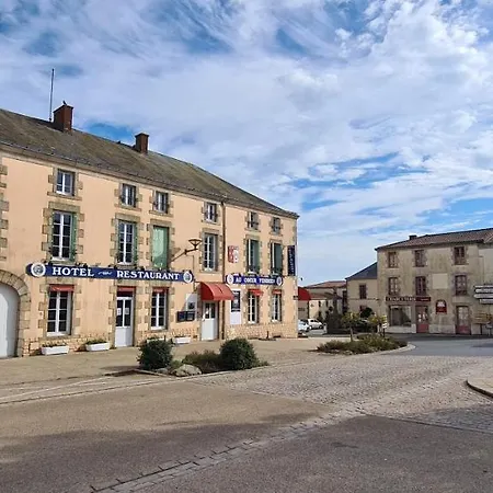 Holiday home Le Haut Du Pave 3 A 7 Chambres 6 A 14 Couchages, 3 Min Du Puy Du Fou *